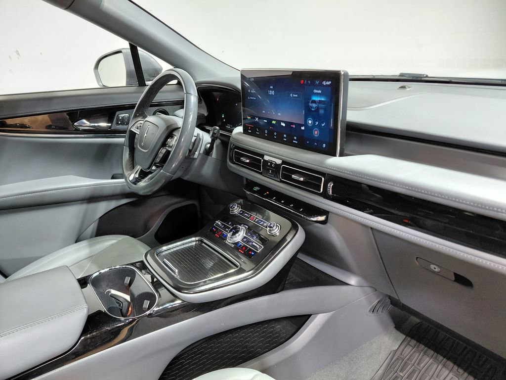 Used 2022 Lincoln Nautilus Reserve w/ Equipment Group 201A AWD/4WD image 29