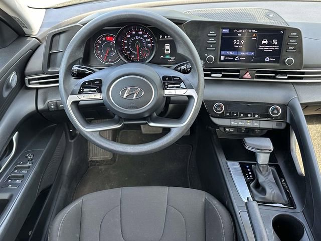 Certified 2023 Hyundai Elantra SEL w/ Preferred Accessory Package FWD image 10