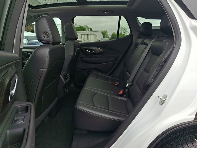 Used 2024 GMC Terrain SLT w/ Tech Package AWD/4WD image 11