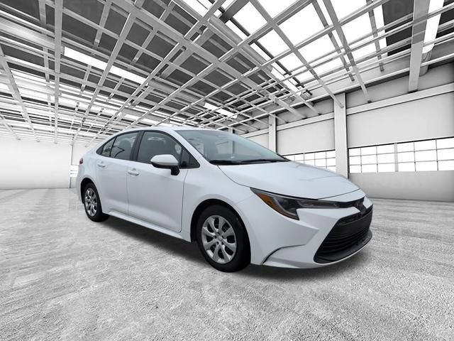 Used 2024 Toyota Corolla LE FWD image 1