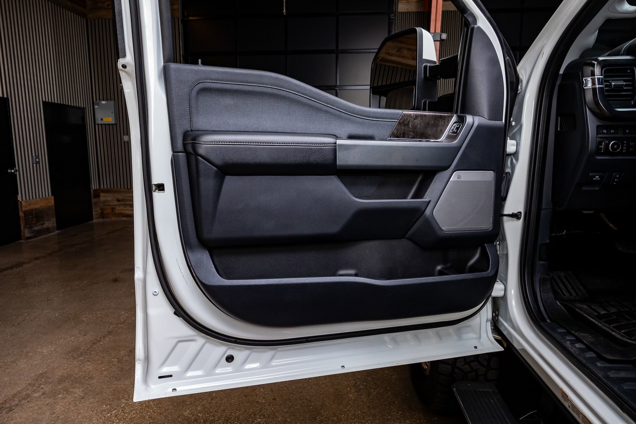 Used 2023 Ford F450 Lariat w/ Lariat Ultimate Package image 36