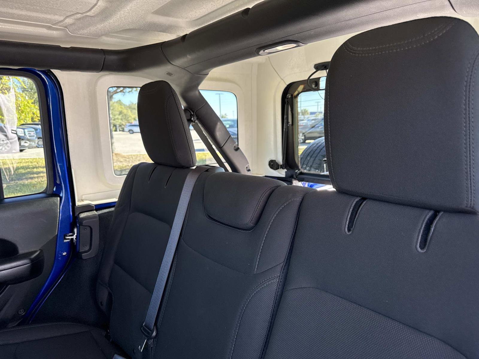 Used 2018 Jeep Wrangler Unlimited Sport S image 16