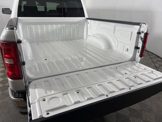 New 2026 RAM 1500 Laramie AWD/4WD image 7