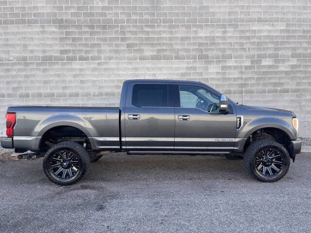 Used 2017 Ford F350 Platinum w/ Platinum Ultimate Package image 6