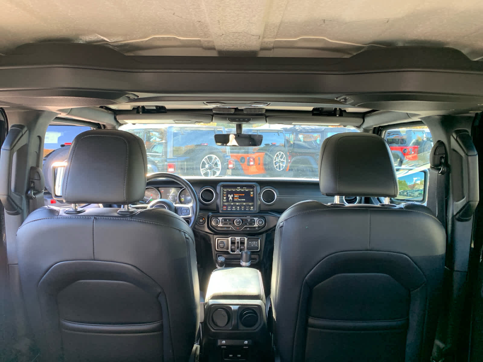 Used 2023 Jeep Wrangler Sahara w/ Cold Weather Group image 38