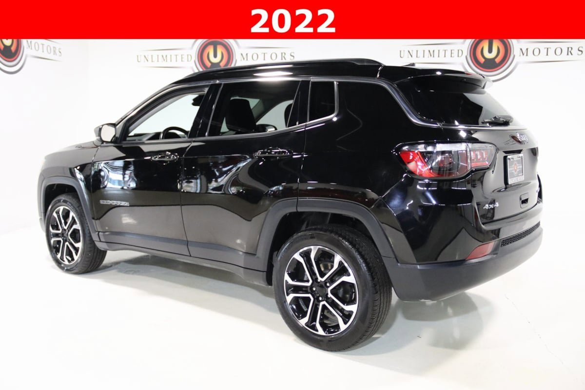 Used 2022 Jeep Compass Limited image 3