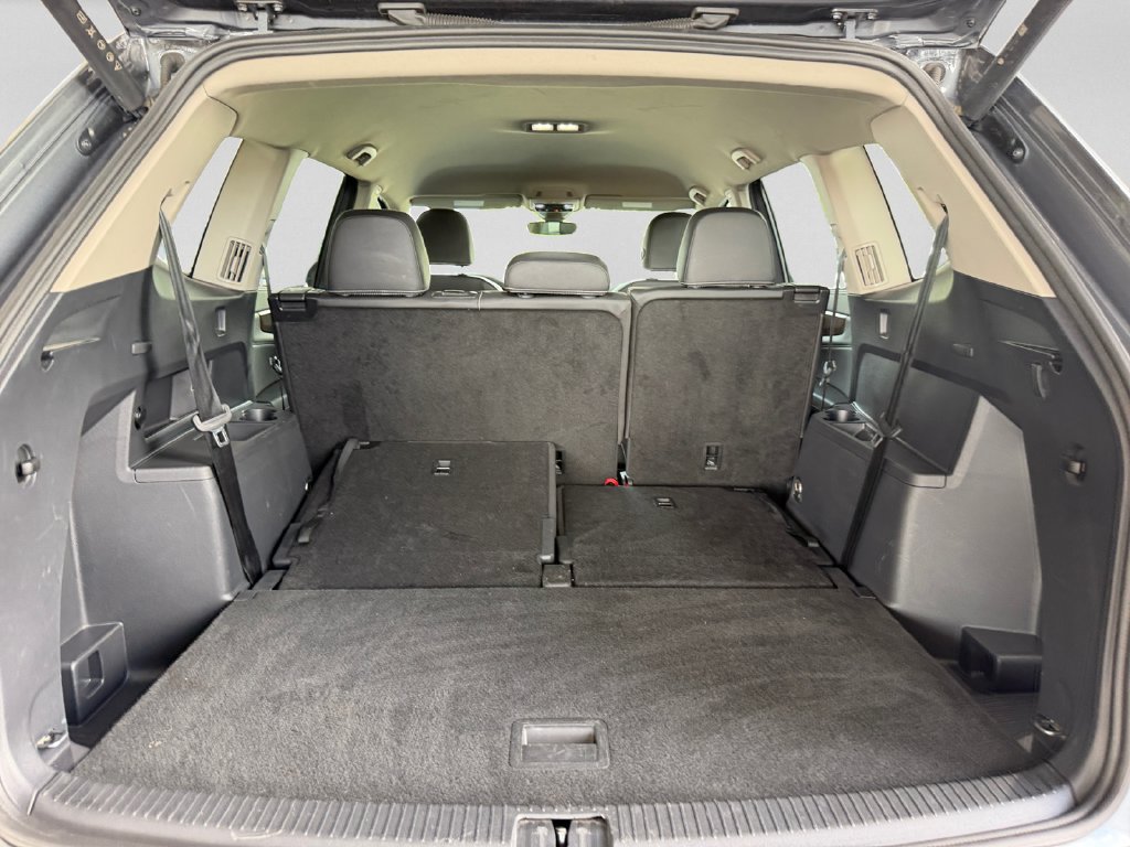 Used 2025 Volkswagen Atlas SE FWD image 29