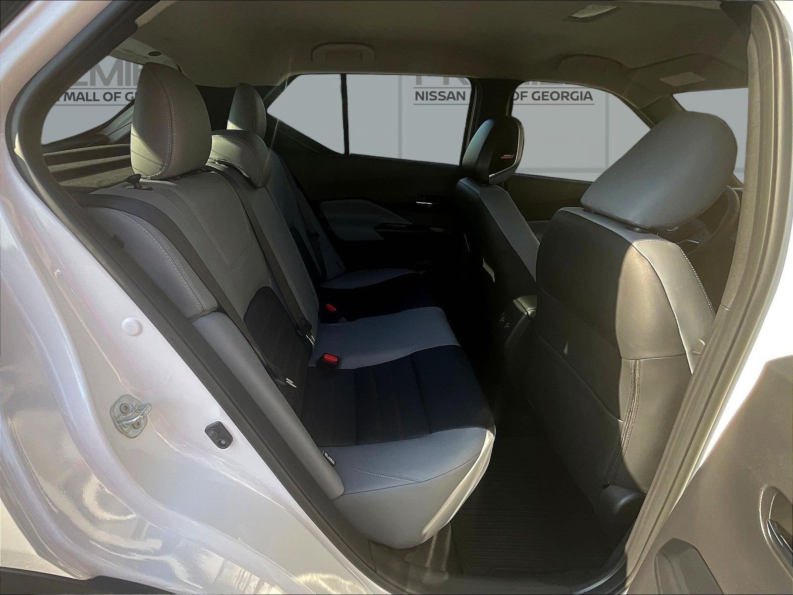 Used 2024 Nissan Kicks SR w/ SR Premium Package FWD image 27
