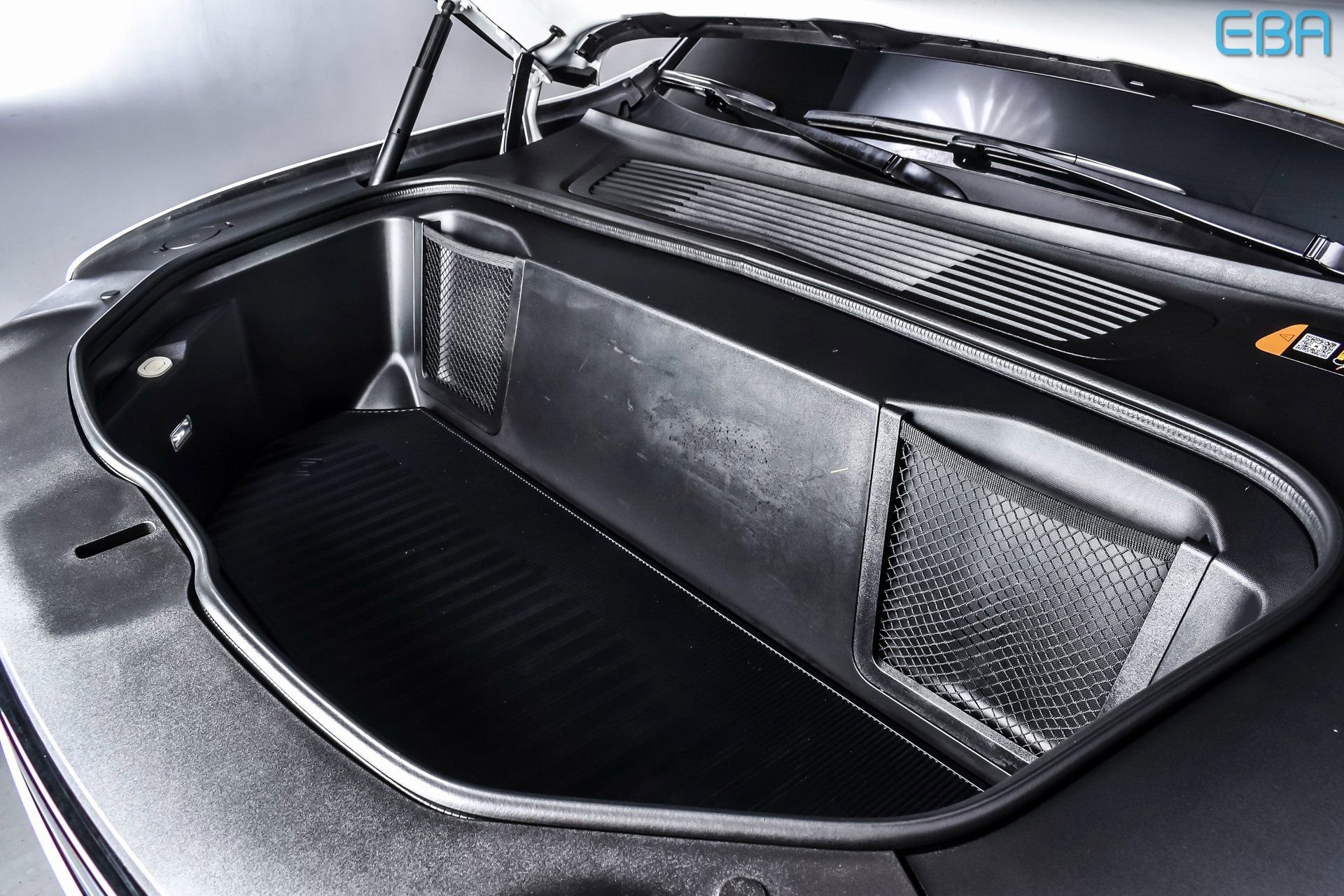 Used 2025 Rivian R1S Adventure image 12
