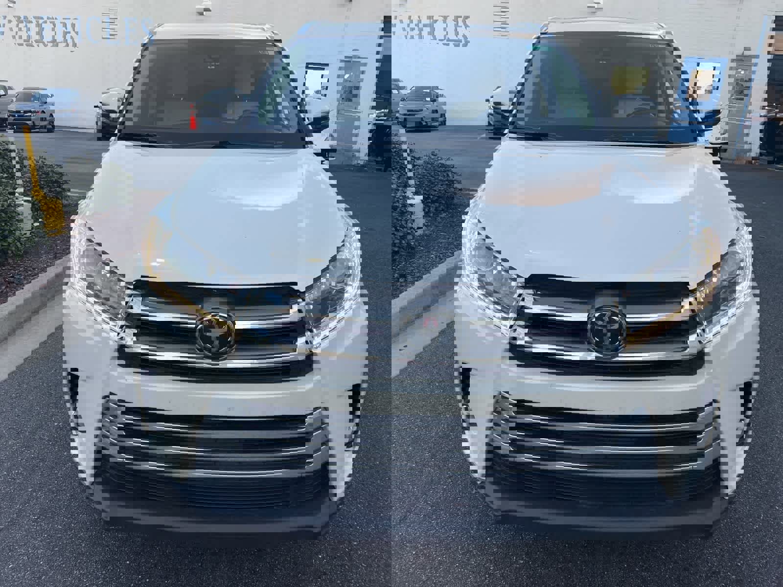 Used 2017 Toyota Highlander Limited image 14