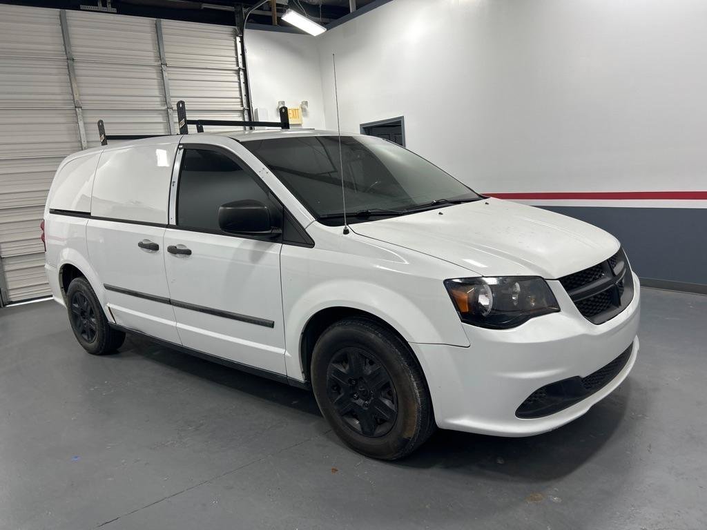 Used 2014 RAM C/V Tradesman w/ UConnect Hands-Free Group FWD image 2