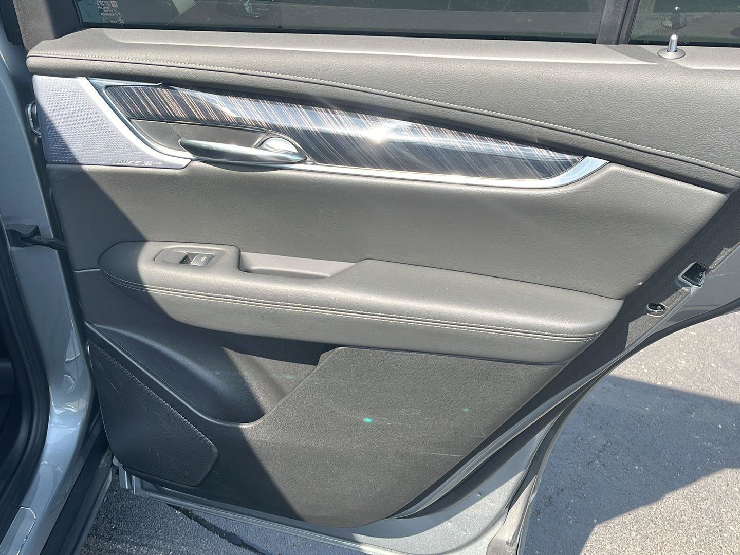 Used 2025 Cadillac XT6 Premium Luxury AWD/4WD image 26