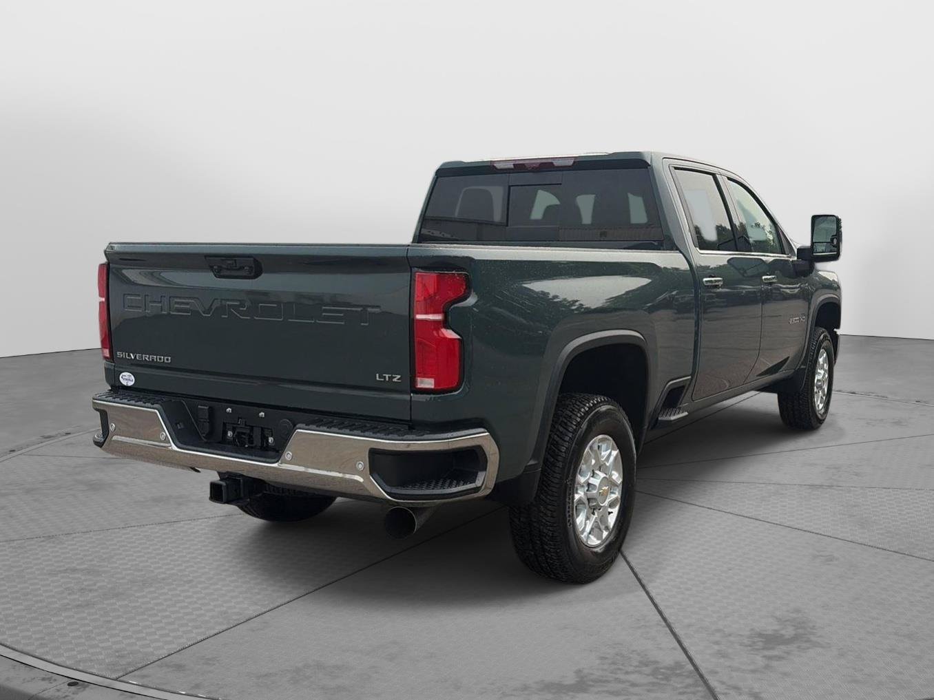 New 2026 Chevrolet Silverado 2500 LTZ w/ LTZ Premium Package AWD/4WD image 7