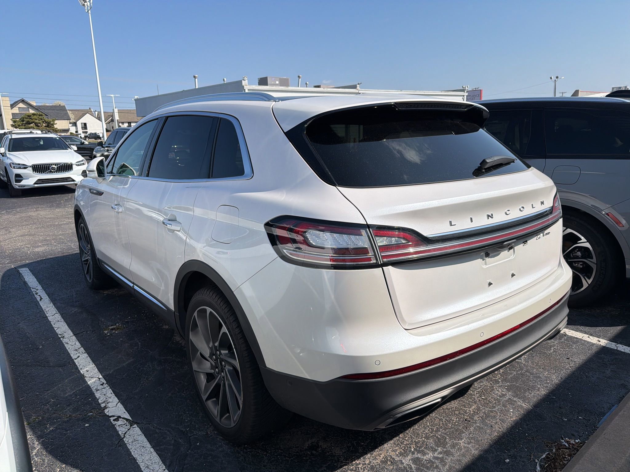 Used 2019 Lincoln Nautilus Reserve w/ Ultimate Package image 9