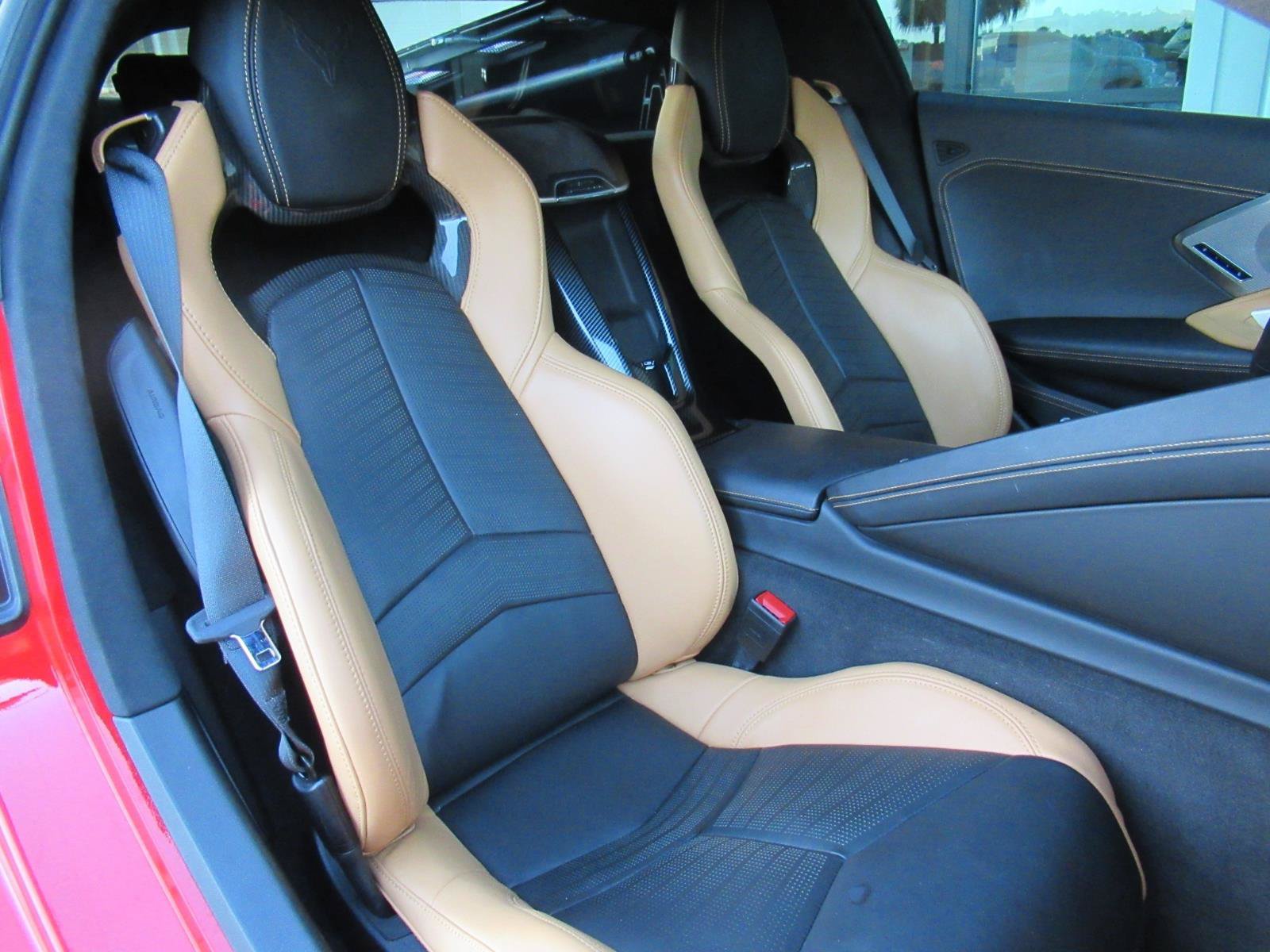 Used 2024 Chevrolet Corvette Stingray Premium Cpe w/ Z51 Performance Package RWD image 9