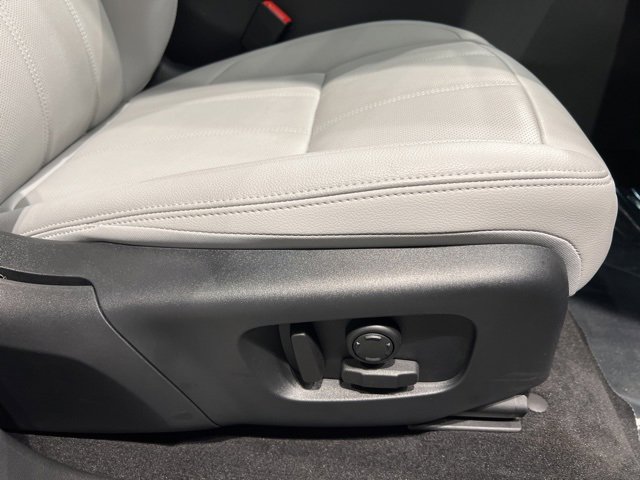 Used 2025 Land Rover Range Rover Evoque S image 50