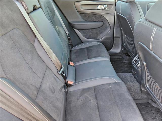 Used 2022 Volvo XC40 P8 Recharge Plus image 24