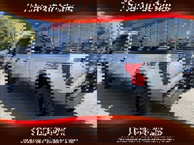 Used 2017 Nissan Titan PRO-4X image 4