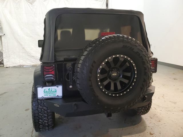 Used 2017 Jeep Wrangler Sport w/ Quick Order Package 24S AWD/4WD image 5