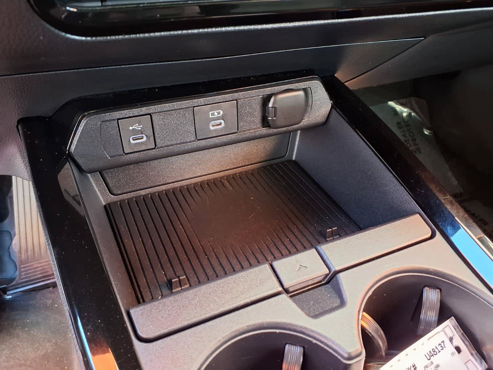 Certified 2025 Toyota Prius XLE FWD image 24