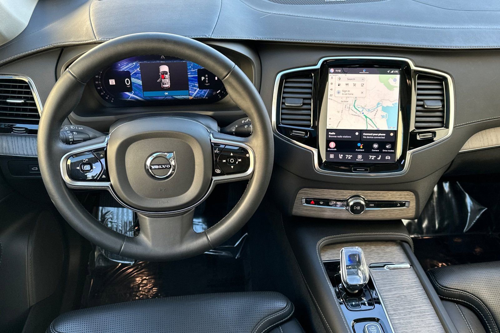 Used 2023 Volvo XC90 B6 Ultimate w/ Protection Package Premier image 17