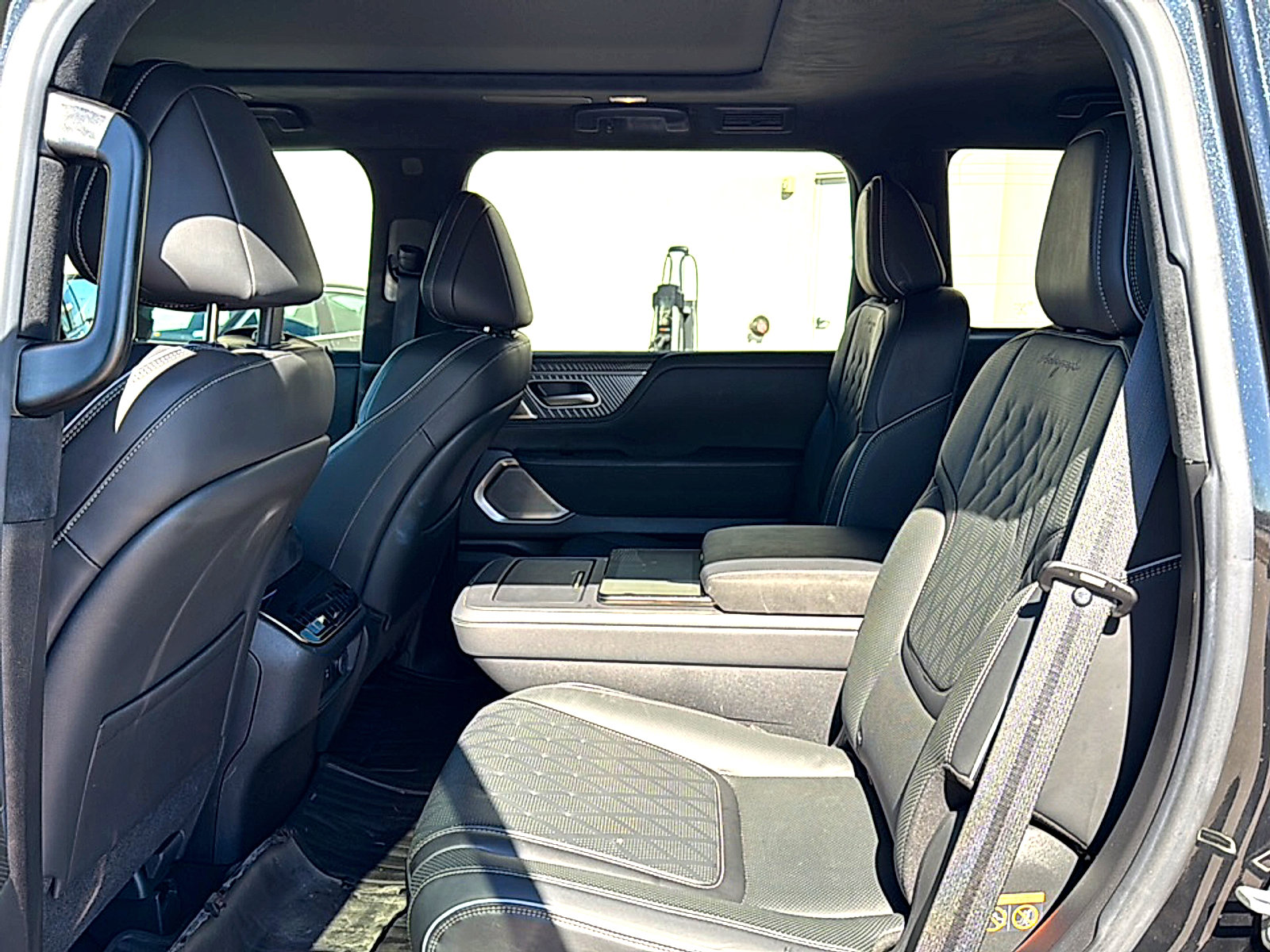 Used 2025 INFINITI QX80 Autograph w/ Premium Cargo Package image 8