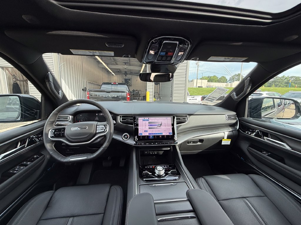 New 2026 Jeep Grand Wagoneer Summit AWD/4WD image 12