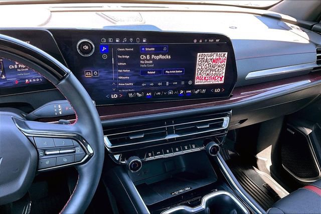 Used 2024 Chevrolet Traverse RS w/ LPO, Floor Liner Package AWD/4WD image 15