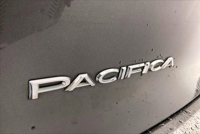Used 2017 Chrysler Pacifica LX image 7