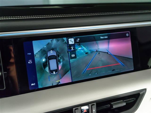 Used 2026 Porsche Macan Electric RWD image 24