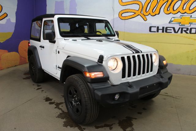 Used 2024 Jeep Wrangler Sport AWD/4WD image 4