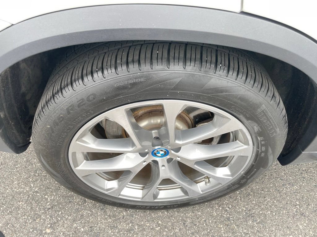 Used 2025 BMW X5 xDrive50e AWD/4WD image 13