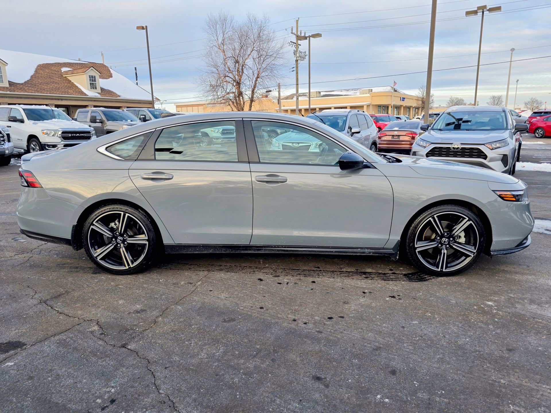 Used 2025 Honda Accord Sport image 24