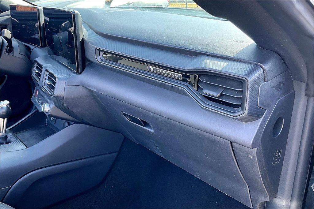 Used 2024 Ford Mustang Convertible RWD image 21