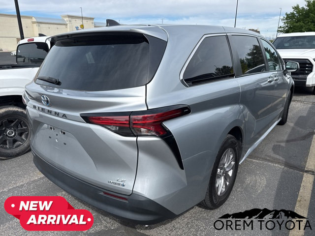 Used 2022 Toyota Sienna LE FWD image 7
