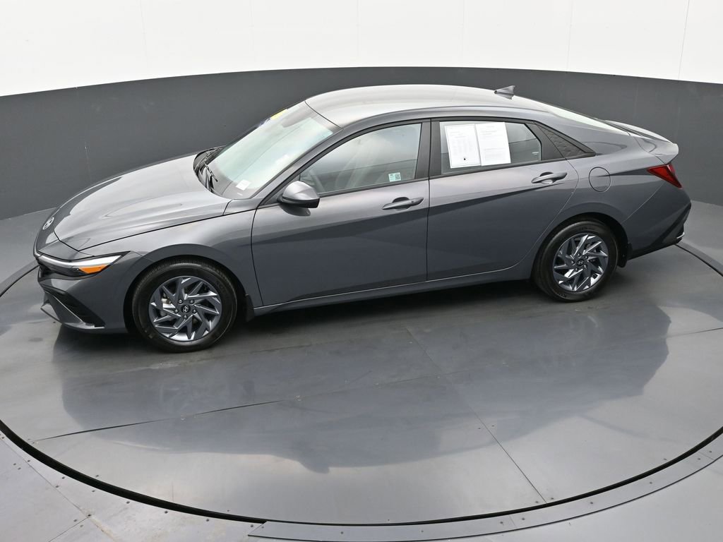 Certified 2024 Hyundai Elantra SEL FWD image 37