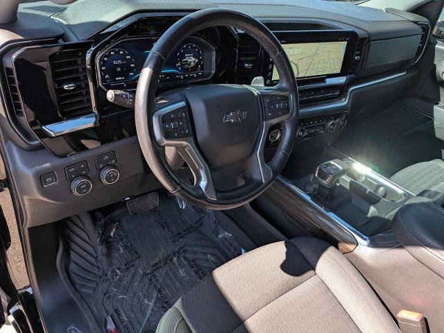 Used 2022 Chevrolet Silverado 1500 LT Trail Boss AWD/4WD image 2