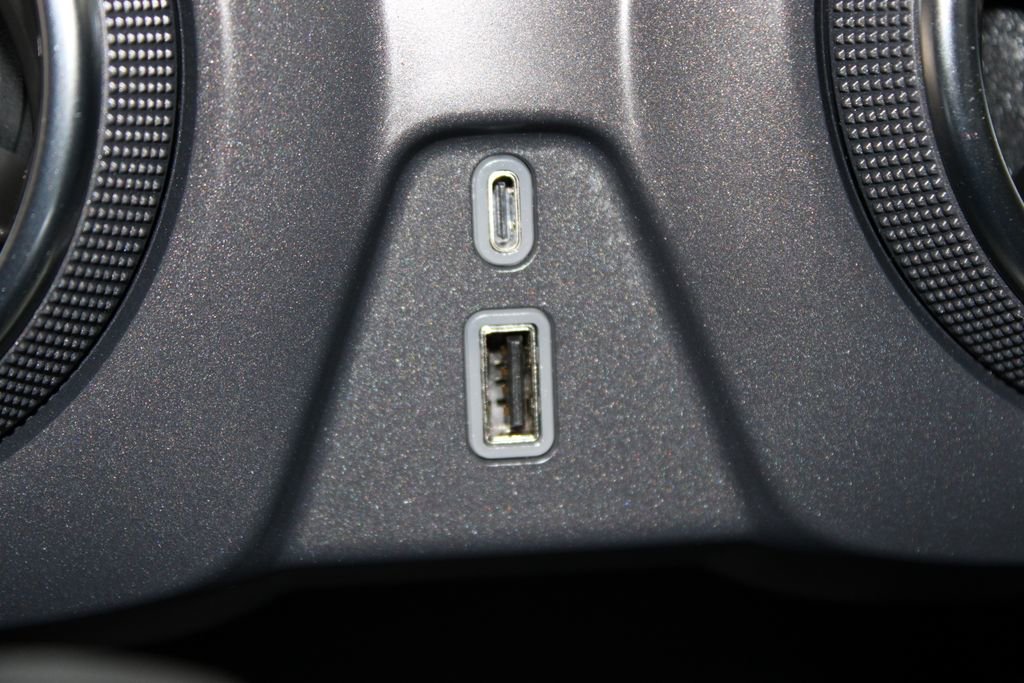 Used 2025 Chevrolet Blazer LT image 37