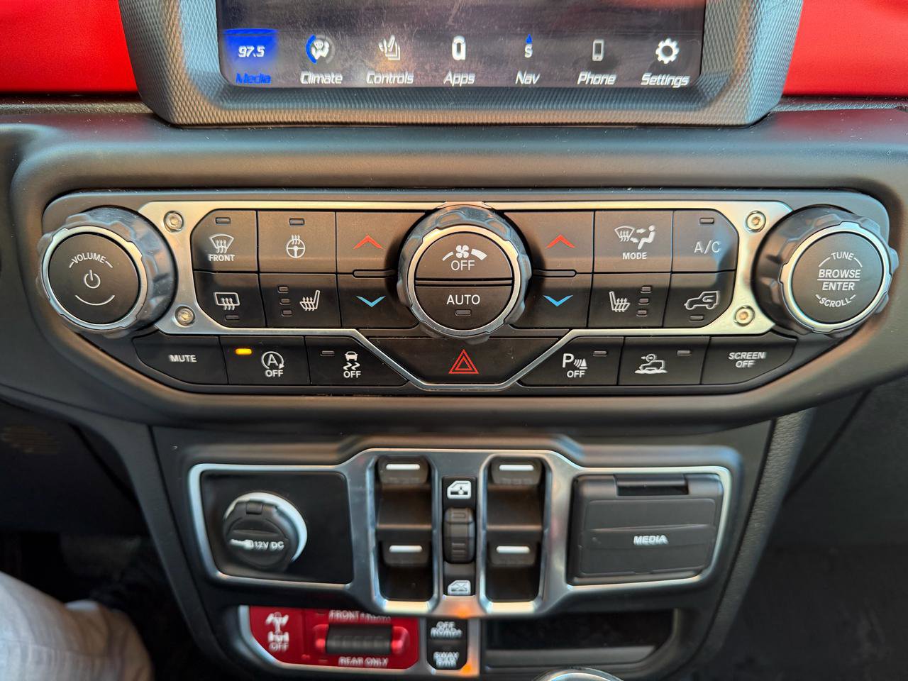 Used 2020 Jeep Gladiator Rubicon w/ Dual Top Group AWD/4WD image 45