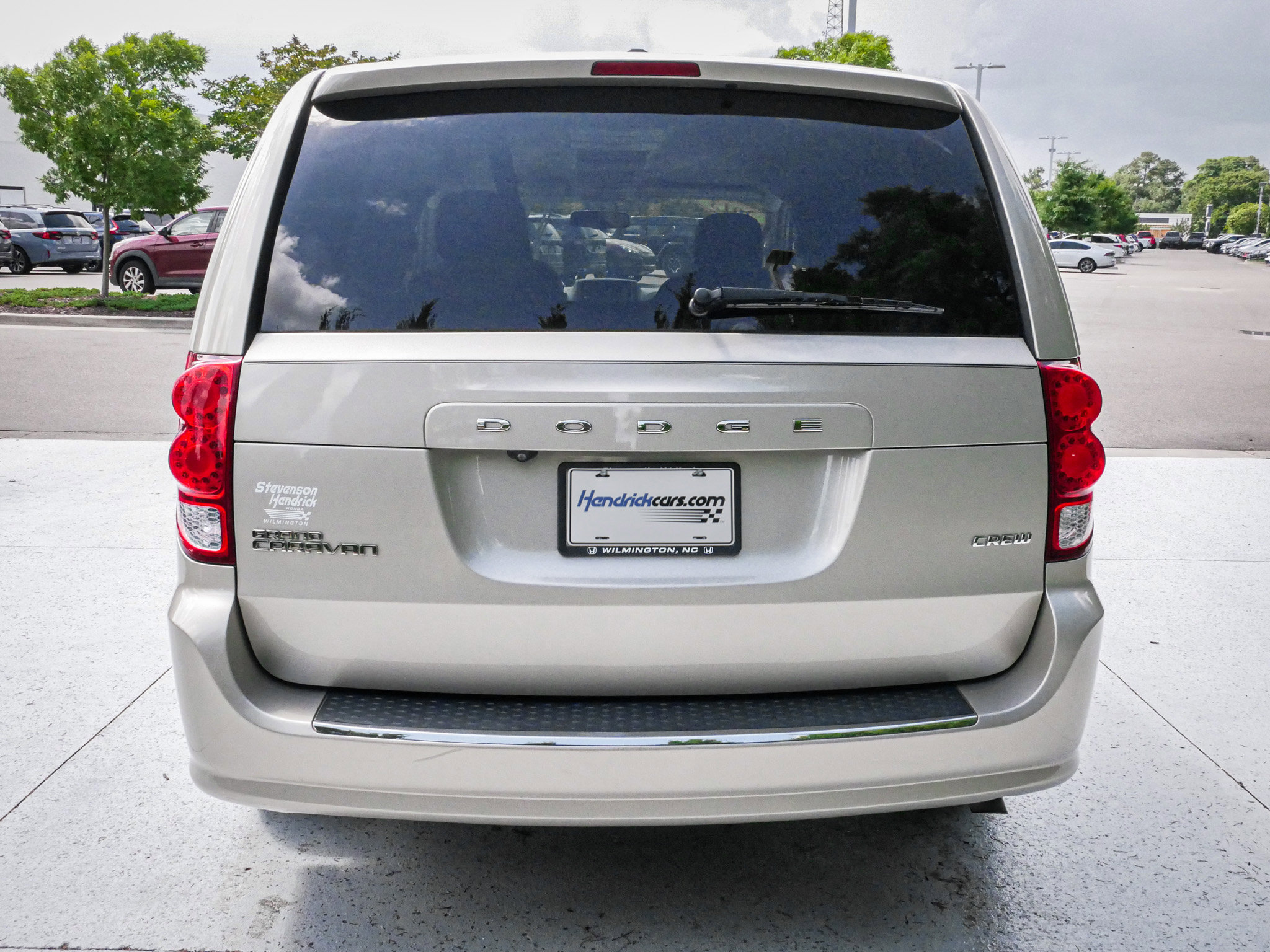 Used 2013 Dodge Grand Caravan Crew w/ Driver Convenience Group FWD image 9