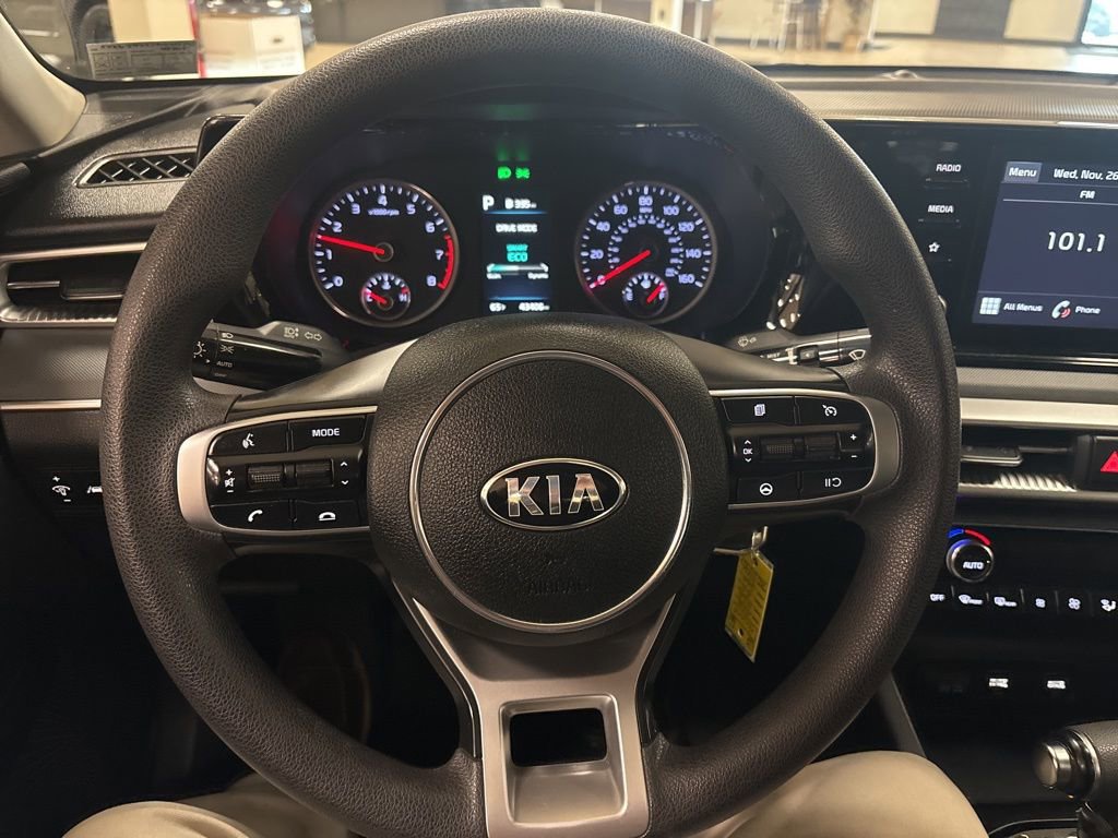Used 2021 Kia K5 LX image 9