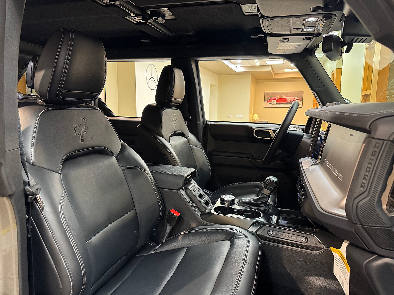 Used 2025 Ford Bronco Outer Banks AWD/4WD image 9