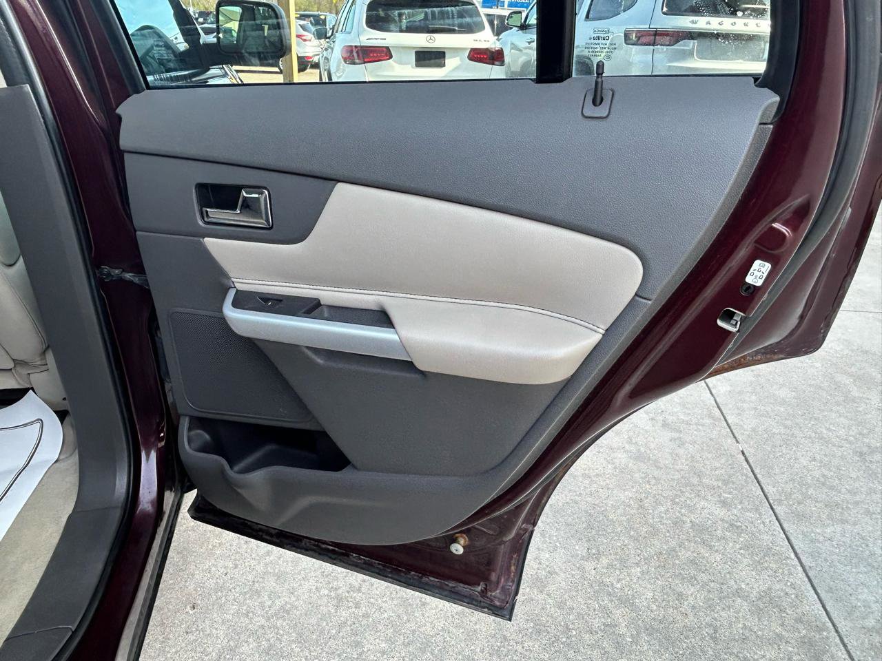 Used 2011 Ford Edge SE w/ 101A Rapid Spec Order Code AWD/4WD image 15