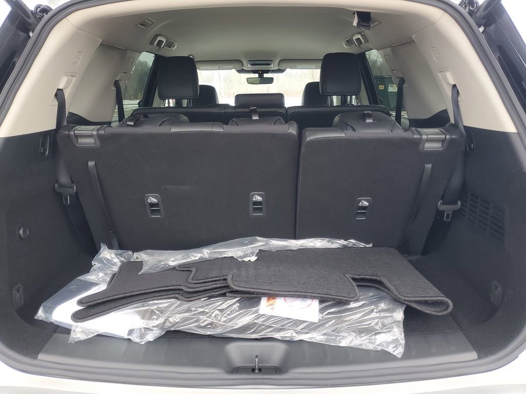 New 2025 Nissan Pathfinder SL image 7