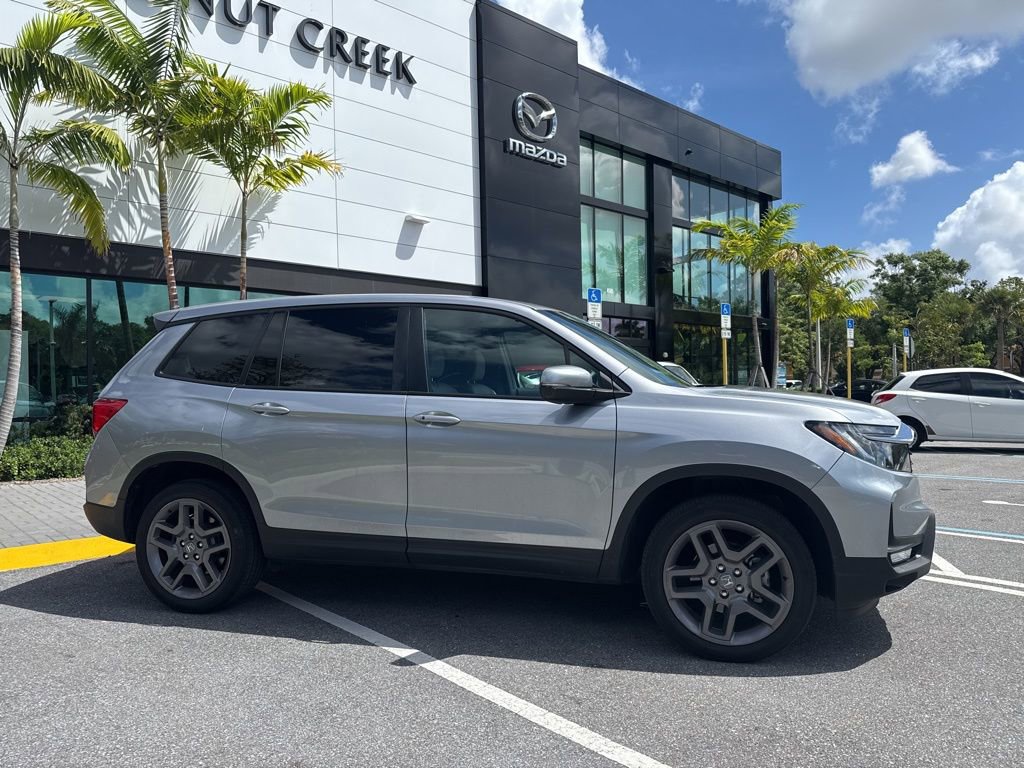 Used 2023 Honda Passport EX-L image 3