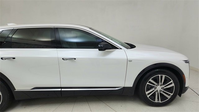 Used 2024 Cadillac Lyriq Luxury image 8