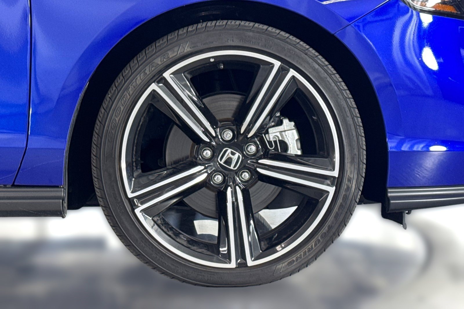 Used 2024 Honda Accord Sport image 13