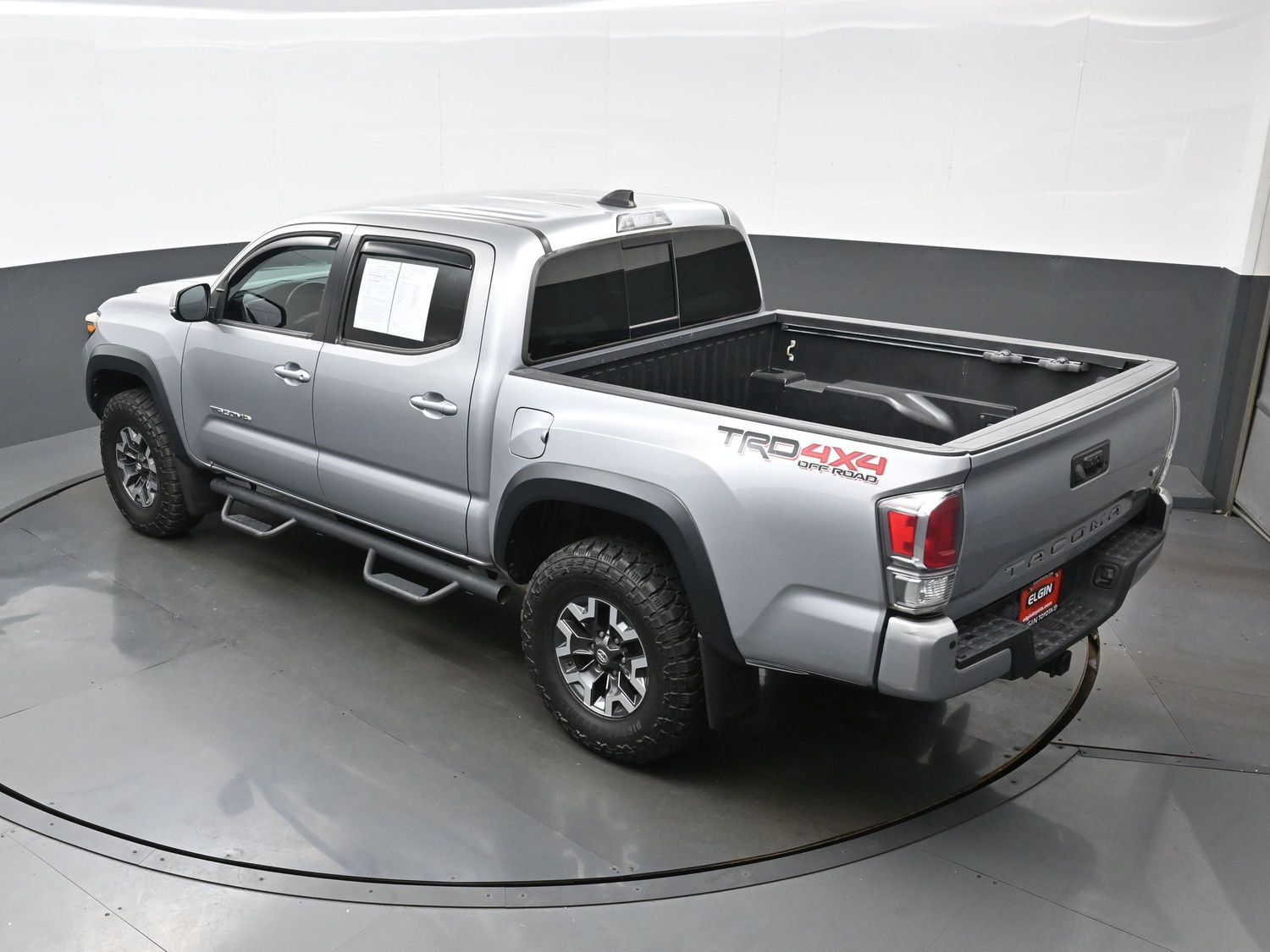Used 2020 Toyota Tacoma TRD Off-Road w/ Technology Package AWD/4WD image 38