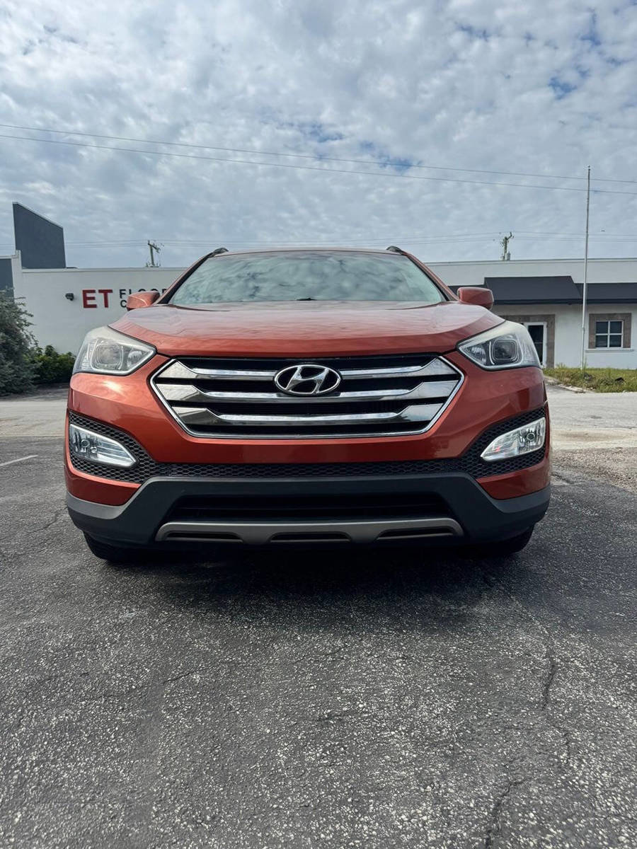 Used 2013 Hyundai Santa Fe Sport 2.0T FWD image 2