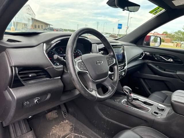 Used 2023 Chevrolet Traverse RS FWD image 16